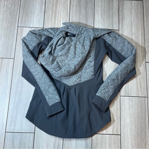 The North Face Pseudio Womens Full Zip Hooded Jacket in Grey and Black Size XS - Picture 3 of 6
